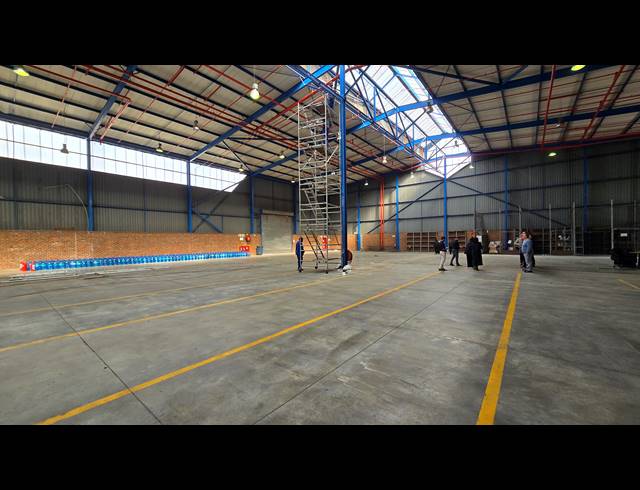 6,932M² WAREHOUSE TO LET IN SPARTAN